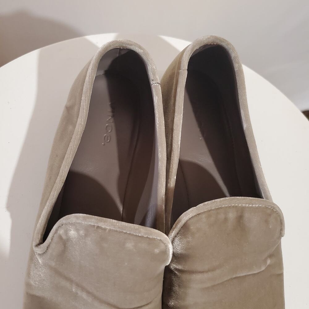 Vince Velvet Loafers Bray Venetian Italian Loafers Womens Size 8.5 Taupe Tan - Picture 5 of 9